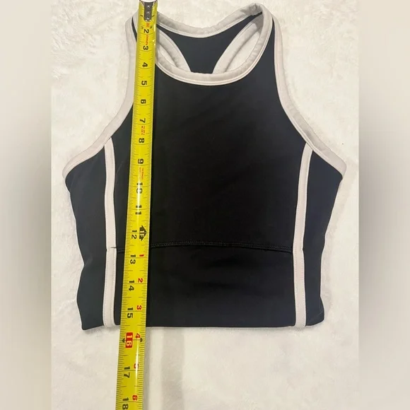 Sporty Black & White High-Neck Cropped Tank Top with Built-in Shelf Bra - Picture 4 of 6